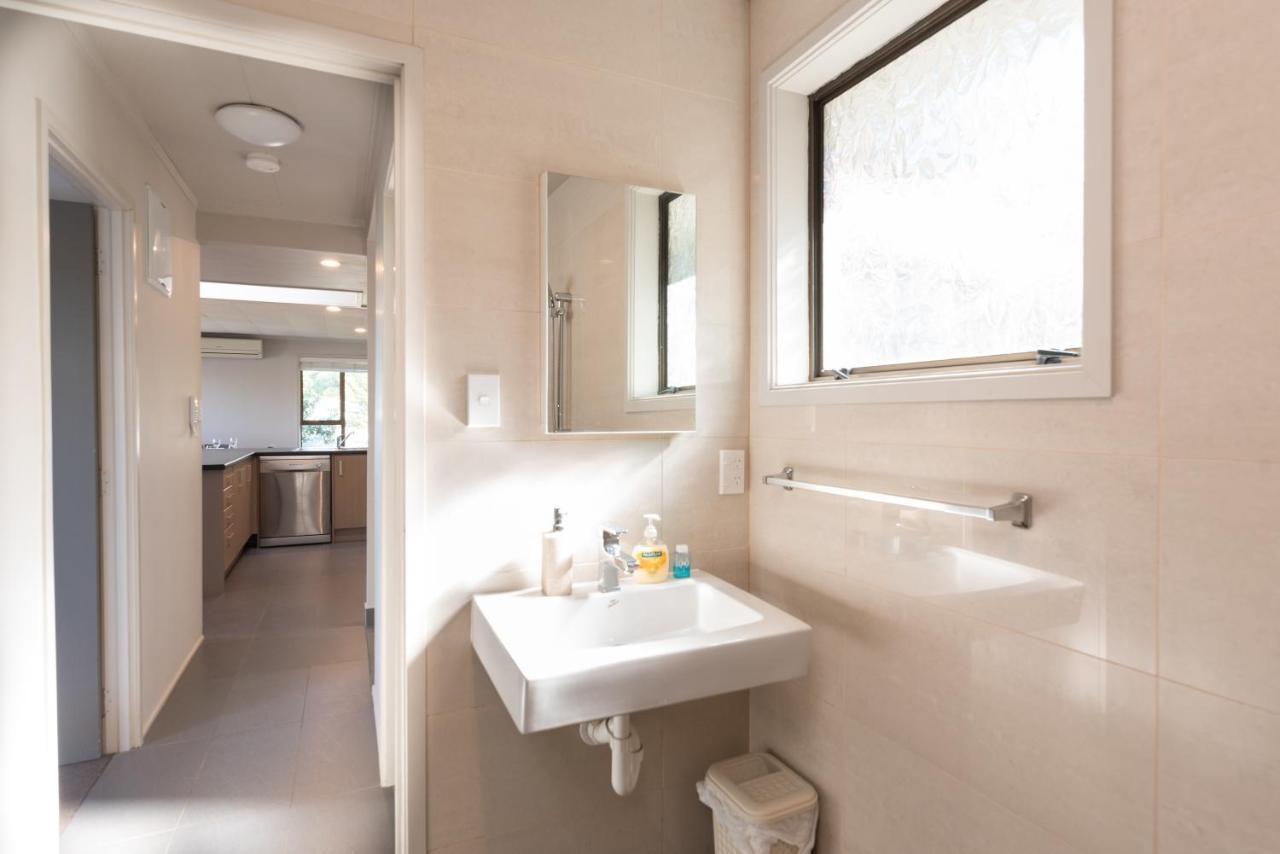 The Tide Watcher - Okiato Holiday Home Opua Exterior foto